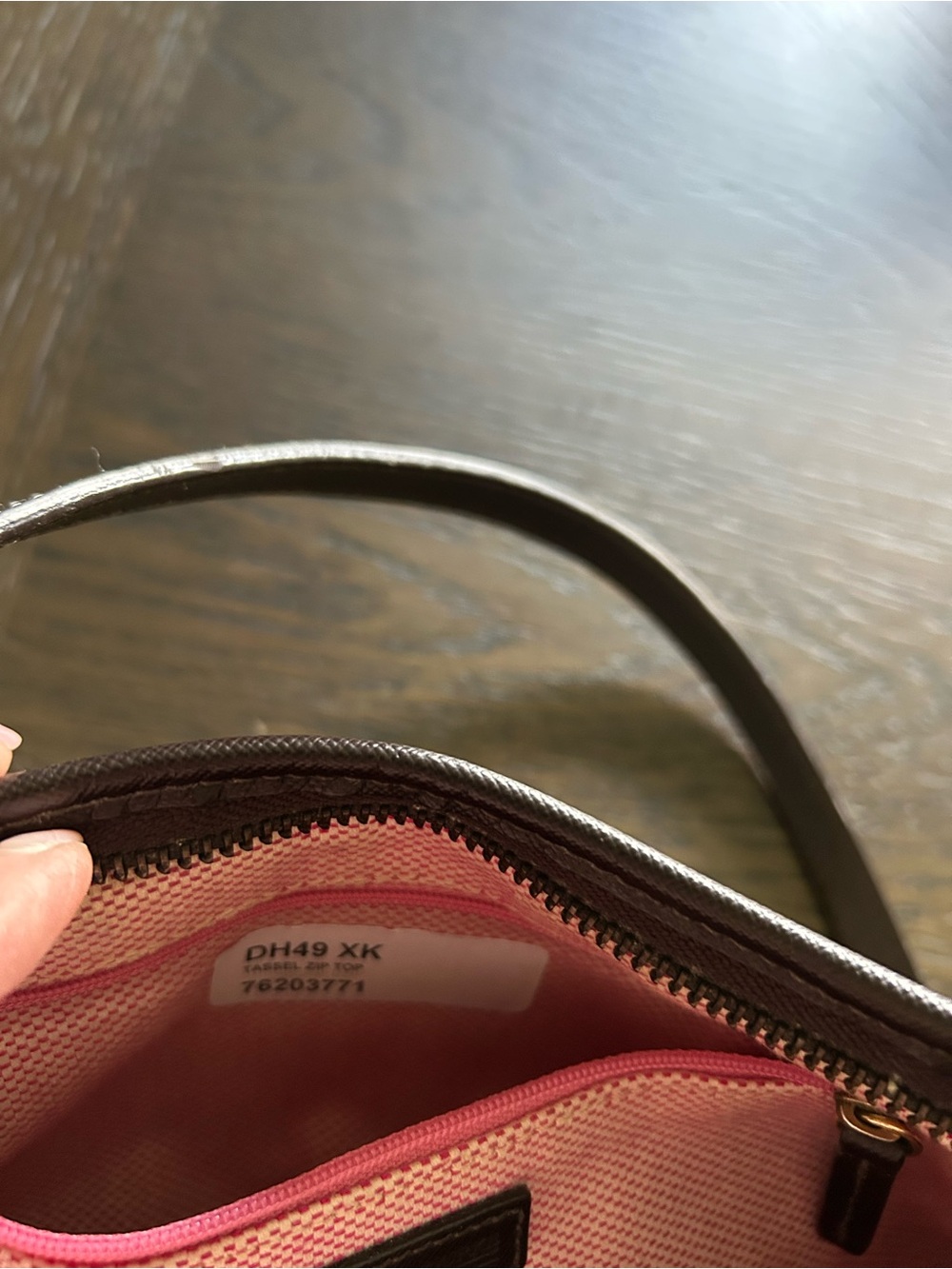 Dooney & Bourke Brown Signature Monogram Vintage Shoulder Bag - Picture 7 of 8